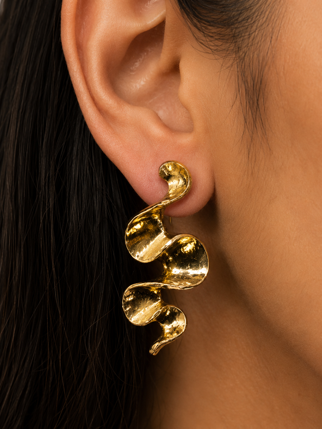 Women’s Gold-Tone Sculptural Wave Drop Earrings