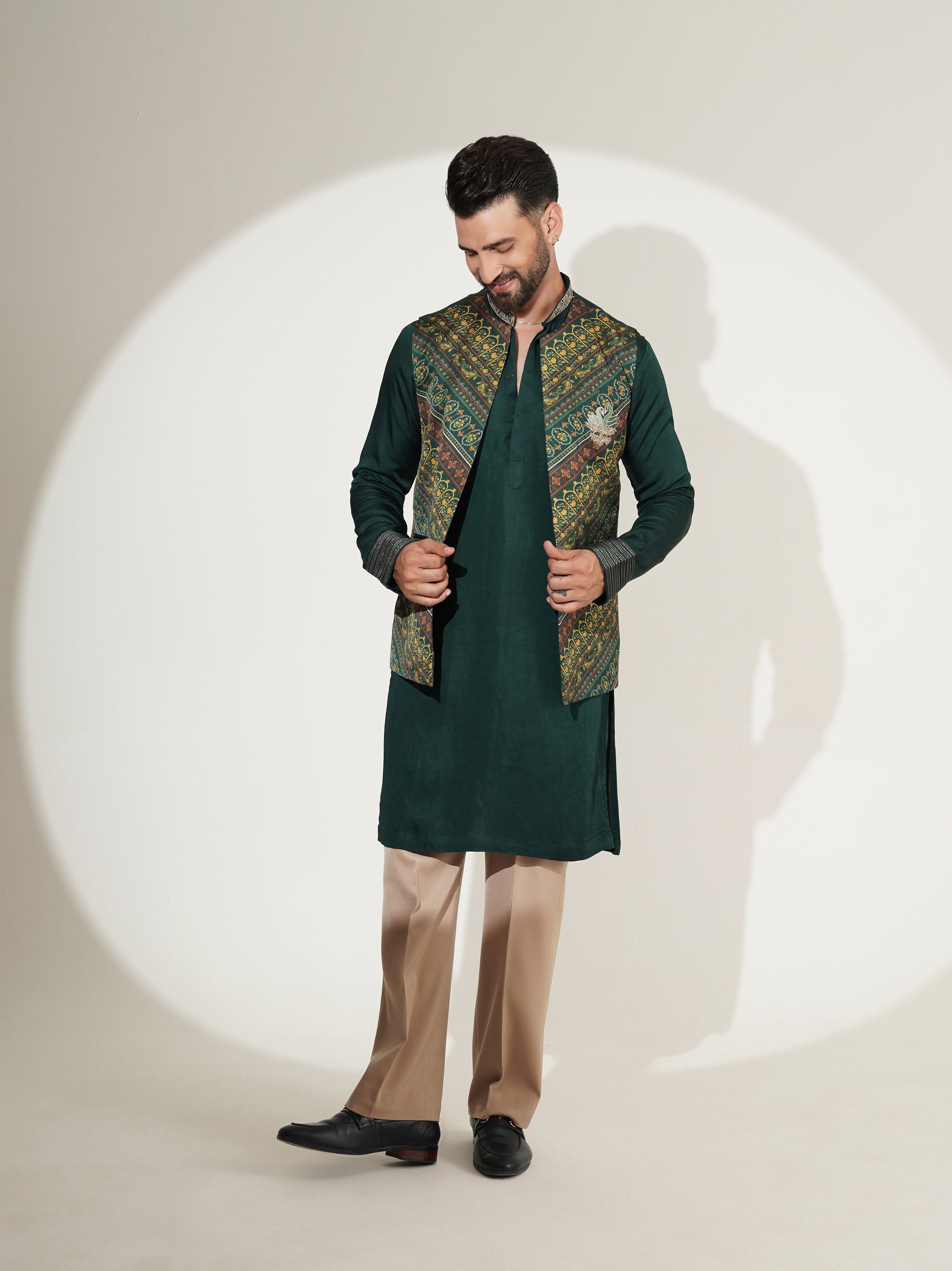 Deep green kurta and printed Bundi set, front view